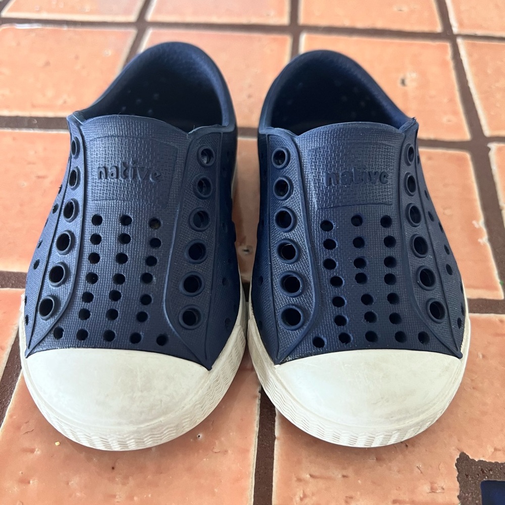 Native Navy Blue Jefferson Shoe - C4